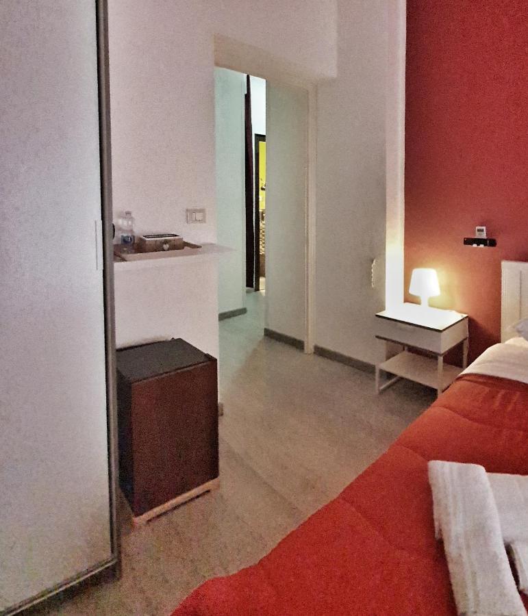A Un Passo Dal Centro Hotel Palermo Luaran gambar