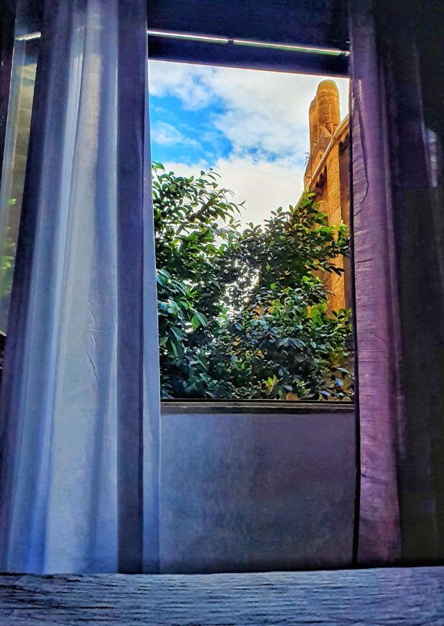 A Un Passo Dal Centro Hotel Palermo Luaran gambar